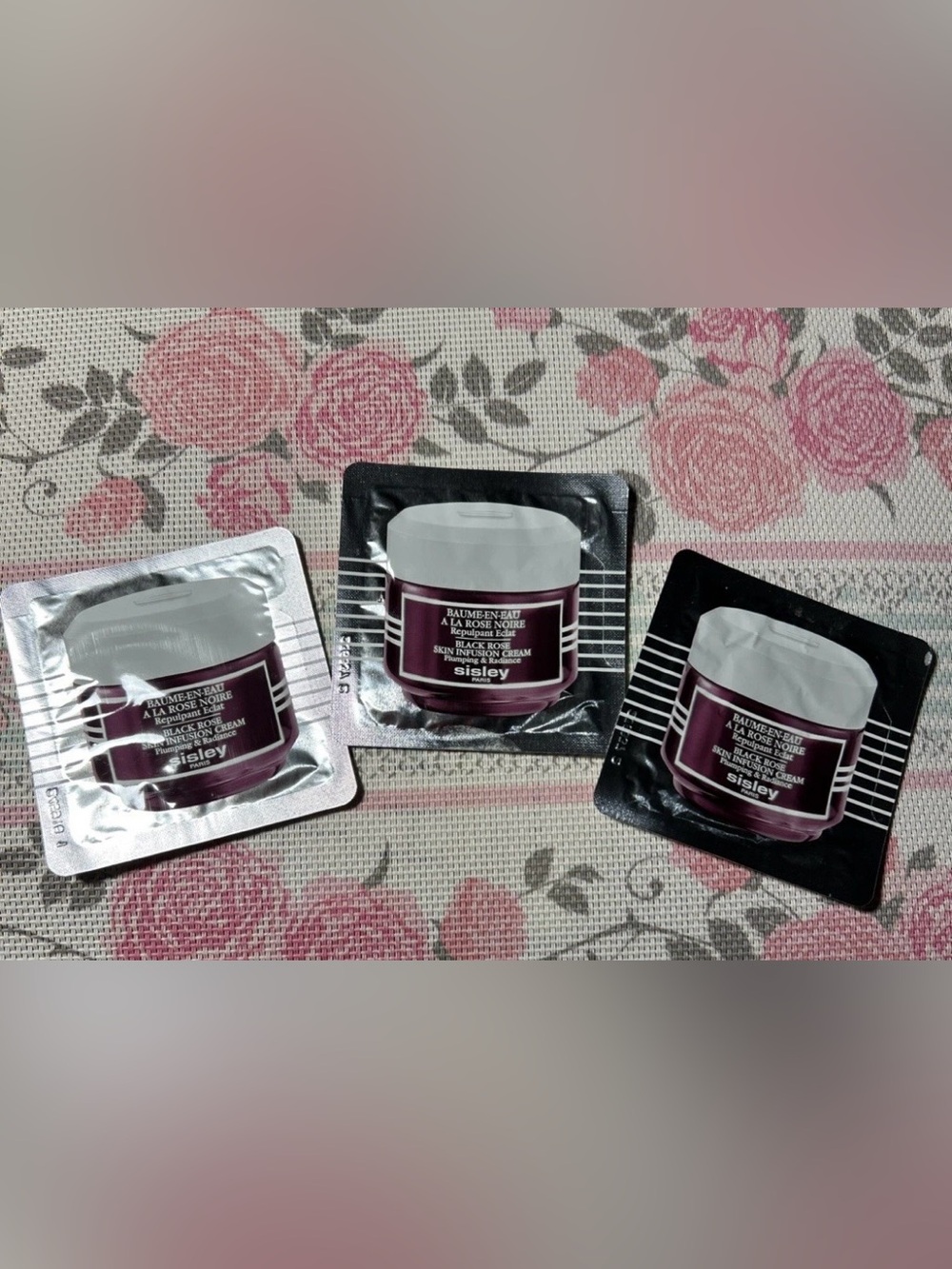 Sisley Black Rose Skin Infusion Cream Plumping & Radiance 4ml-  Lot of 3 Samples